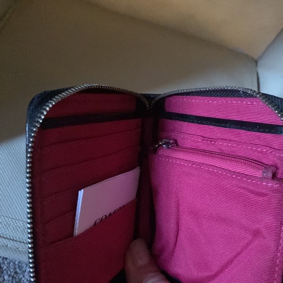 Wallet - Picture 5 of 7